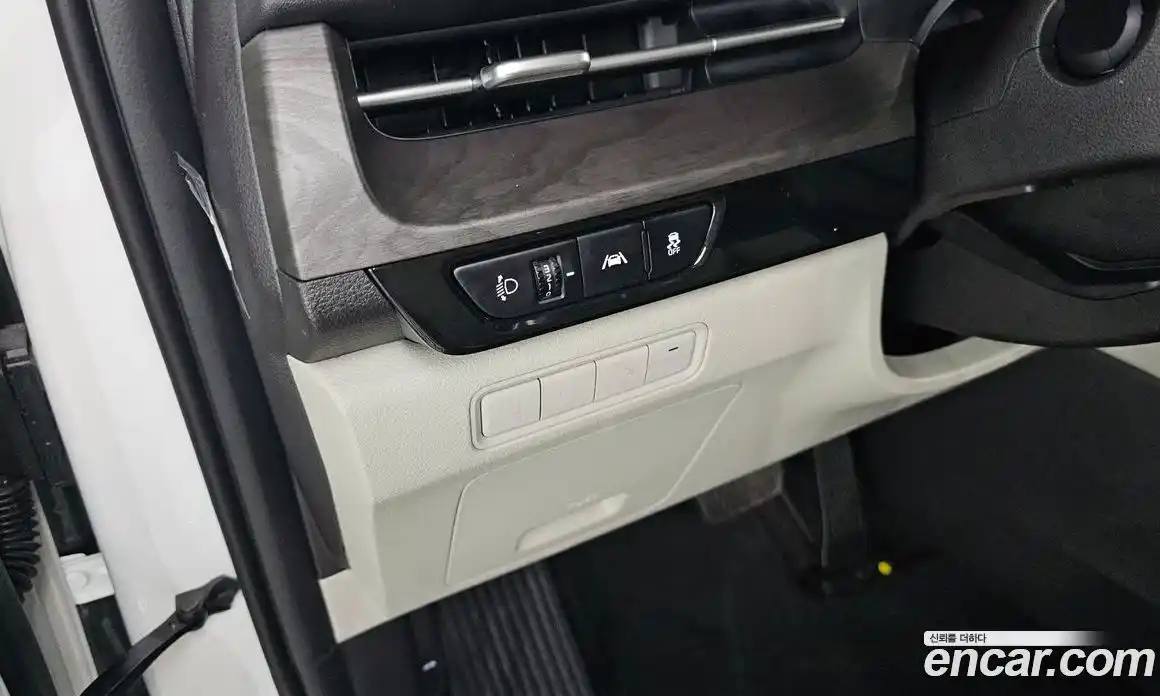 Kia Canival 2023 3.5 Автомат в Москве № 131214, фото 18