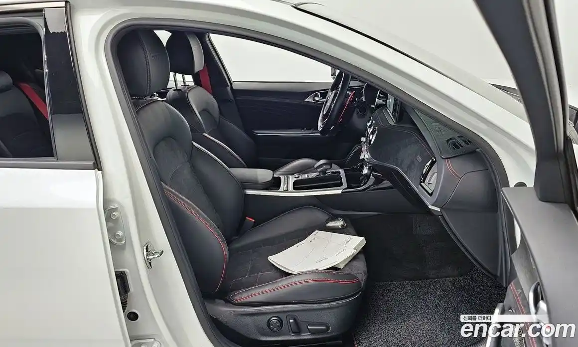 Kia Stinger 2023 3.3 Автомат в Москве № 132532, фото 6