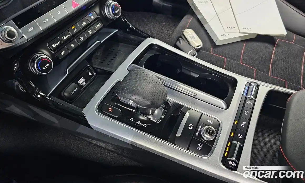 Kia Stinger 2023 3.3 Автомат в Москве № 132532, фото 9