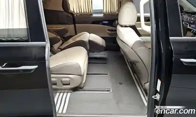 Kia Canival 2023 3.5 Автомат в Москве № 133313, миниатюра 4