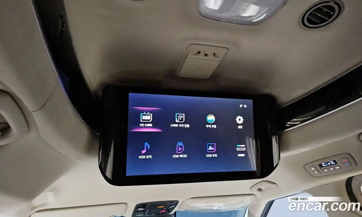 Kia Canival 2023 3.5 Автомат в Москве № 133313, фото 7