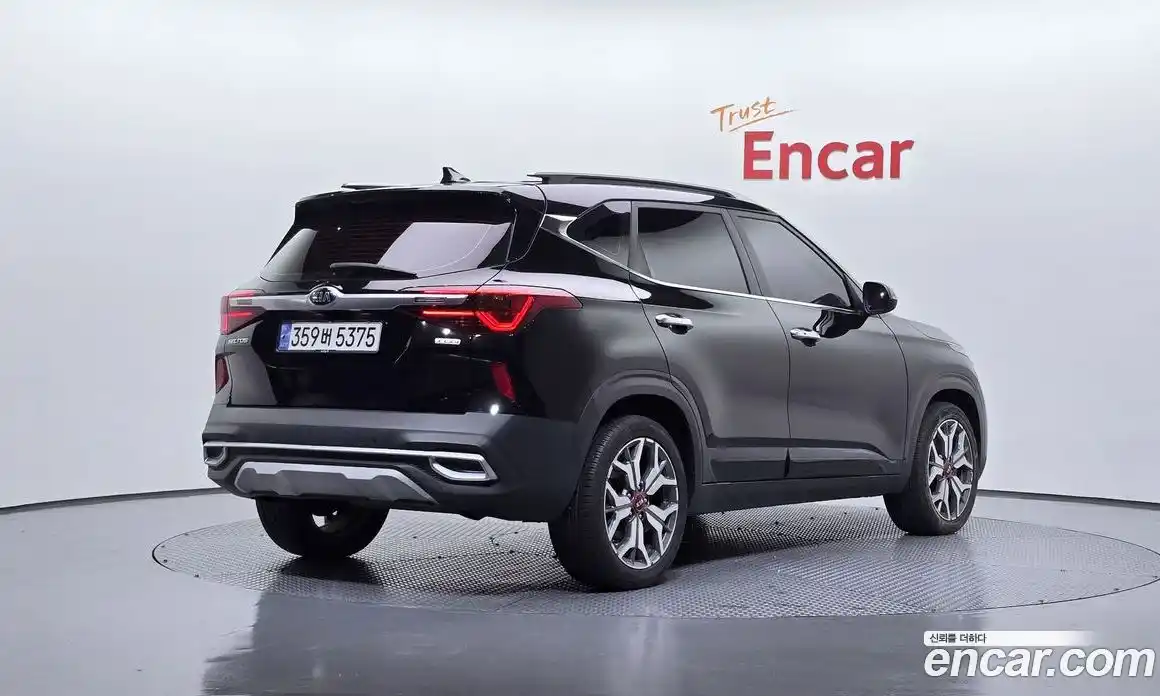 Kia Seltos 2020 1.6 Автомат в Москве № 133822, фото 20