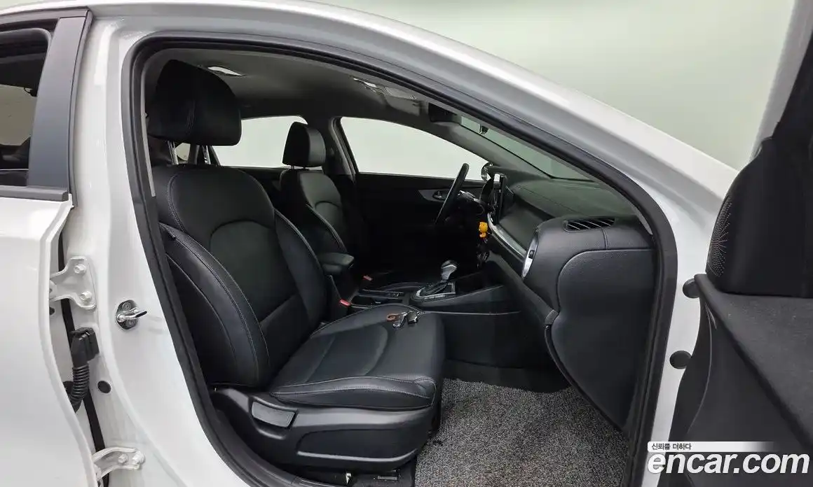 Kia K3 2022 1.6 Автомат в Москве № 134219, фото 19