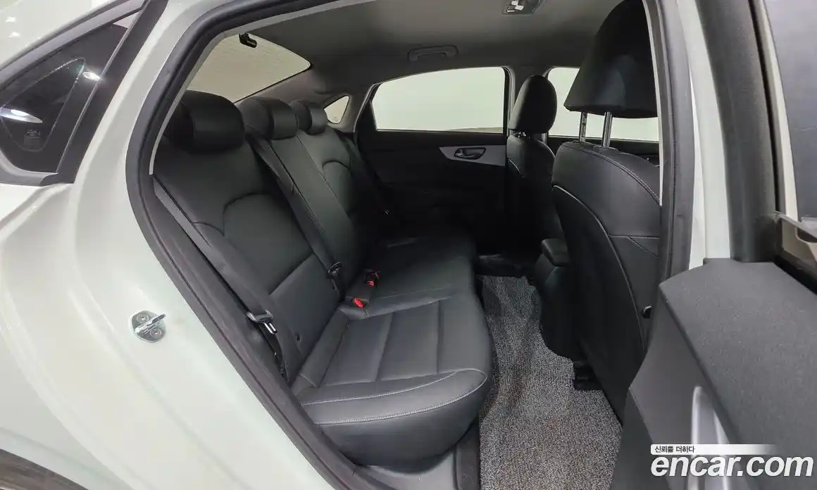 Kia K3 2022 1.6 Автомат в Москве № 134219, фото 9