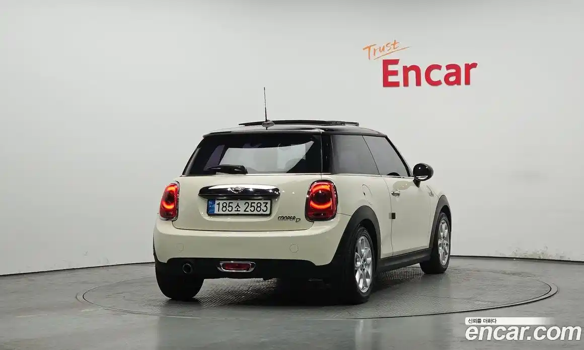 Mini Cooper 2015 1.5 Автомат в Москве № 135121, фото 18