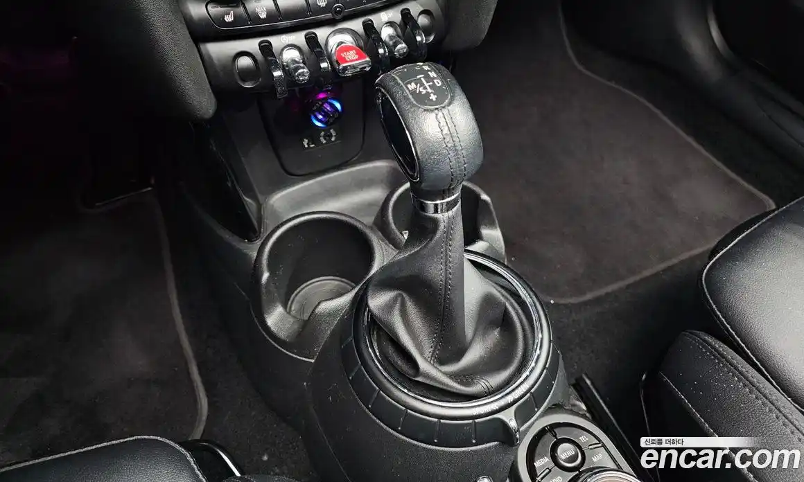 Mini Cooper 2015 1.5 Автомат в Москве № 135121, фото 19