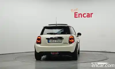 Mini Cooper 2015 1.5 Автомат в Москве № 135121, миниатюра 2