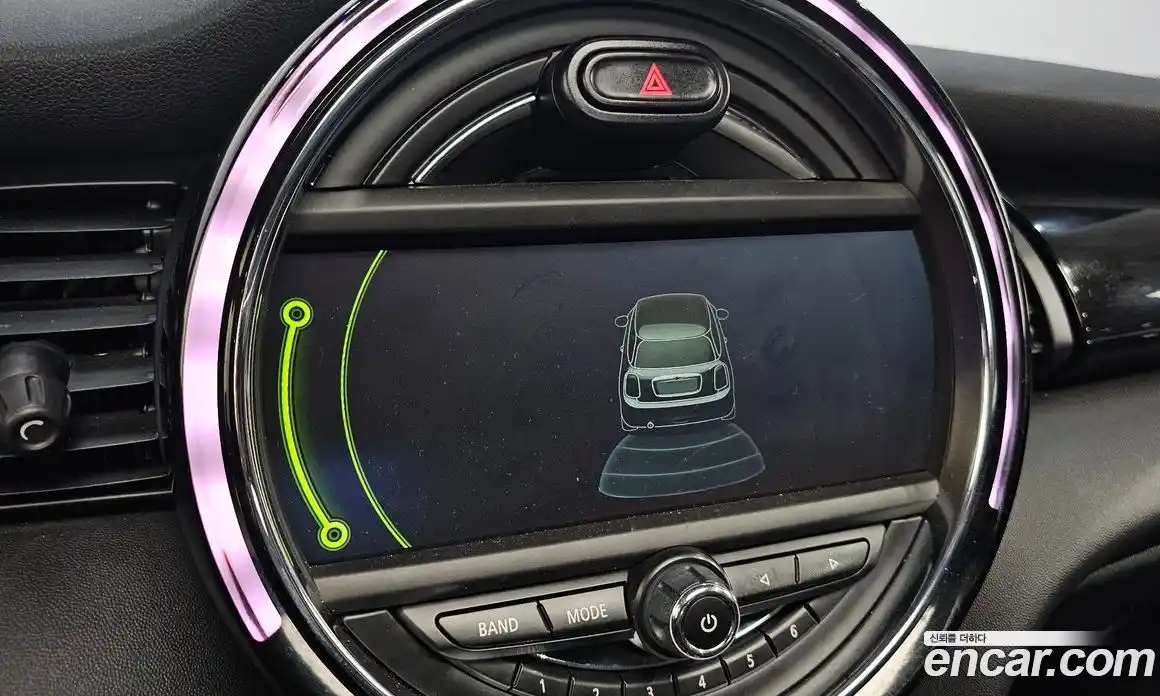 Mini Cooper 2015 1.5 Автомат в Москве № 135121, фото 5