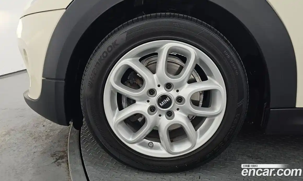 Mini Cooper 2015 1.5 Автомат в Москве № 135121, фото 6