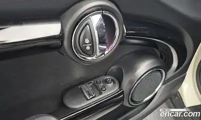 Mini Cooper 2015 1.5 Автомат в Москве № 135121, миниатюра 10