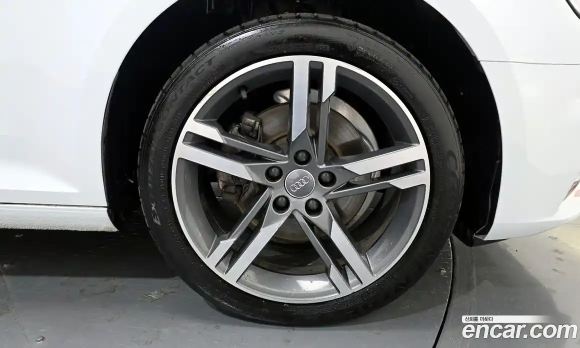 Audi A4 2019 2.0 Автомат в Москве № 138580, фото 5