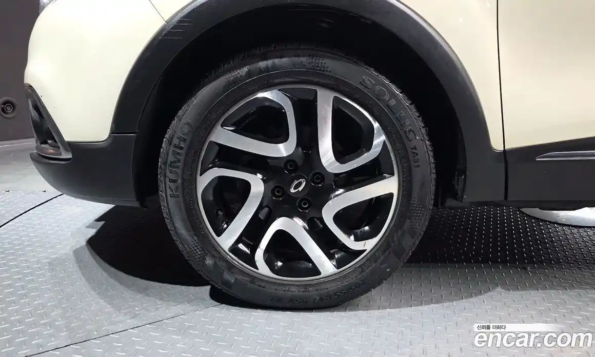 Renault QM3 2016 1.5 Автомат в Москве № 148012, фото 11