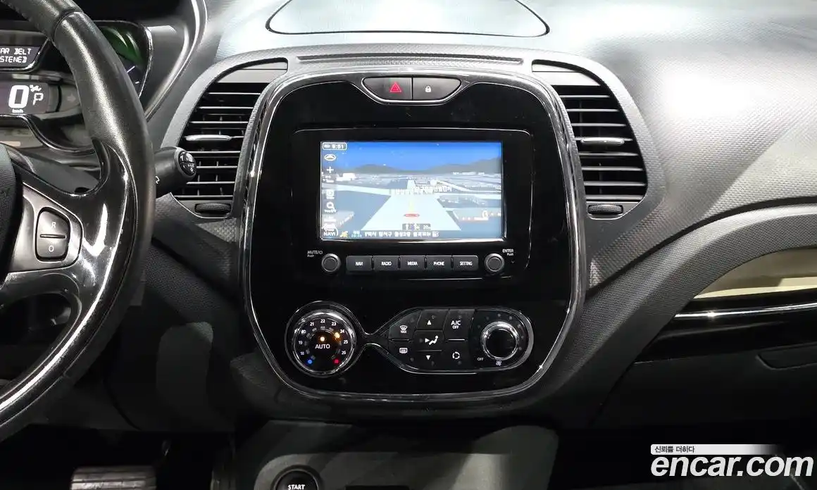 Renault QM3 2016 1.5 Автомат в Москве № 148012, фото 17