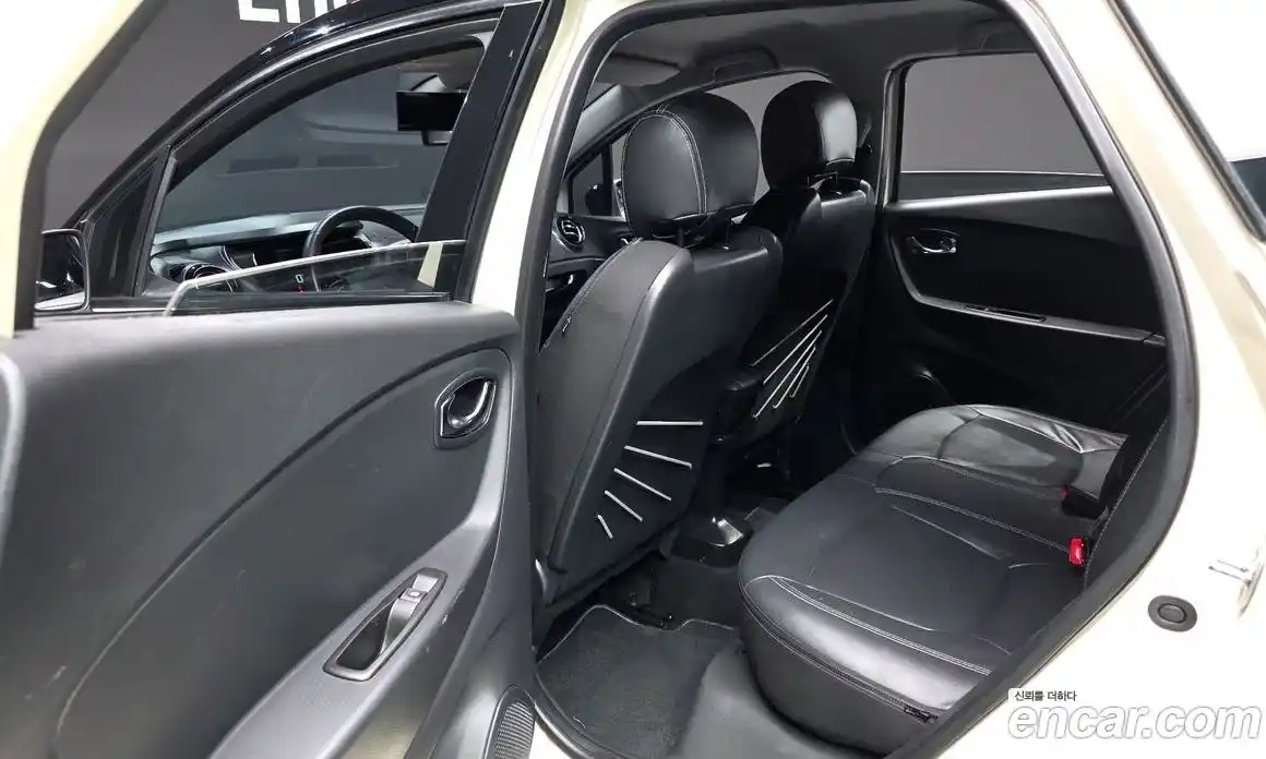 Renault QM3 2016 1.5 Автомат в Москве № 148012, фото 6