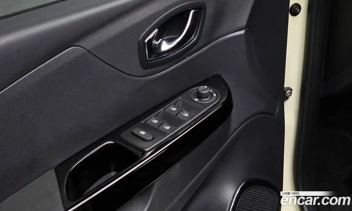 Renault QM3 2016 1.5 Автомат в Москве № 148012, фото 8