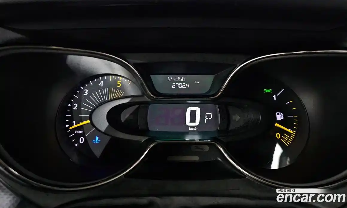 Renault QM3 2016 1.5 Автомат в Москве № 148598, фото 15