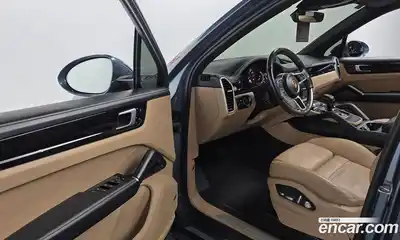 Porsche Cayenne, 2020