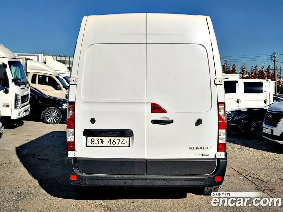 Renault Master 2019 2.3 Механическая в Москве № 152164, фото 5
