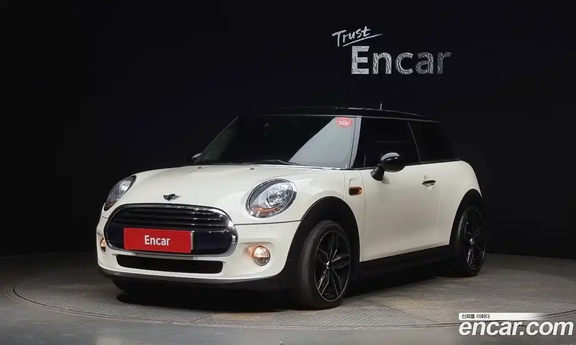 Mini Cooper 2016 1.5 Автомат в Москве № 153265, фото 12
