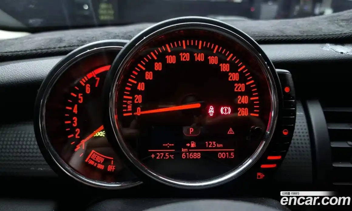 Mini Cooper 2016 1.5 Автомат в Москве № 153265, фото 13