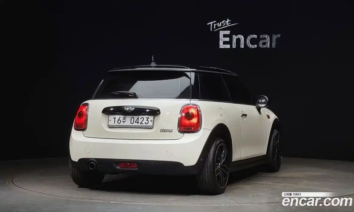 Mini Cooper 2016 1.5 Автомат в Москве № 153265, фото 17