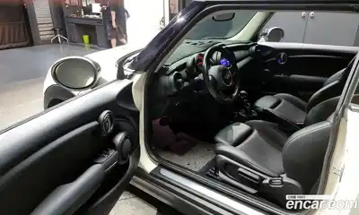 Mini Cooper 2016 1.5 Автомат в Москве № 153265, миниатюра 3