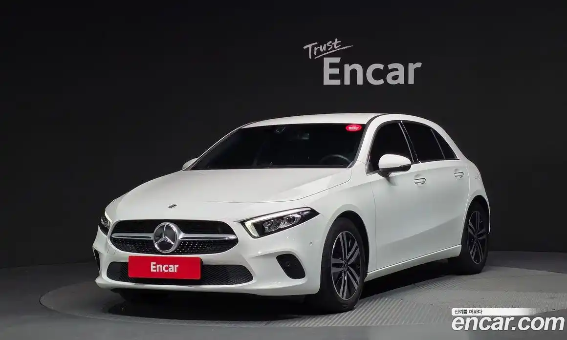 Mercedes-Benz A-Class 2021 2.0 Автомат в Москве № 160280, фото 1