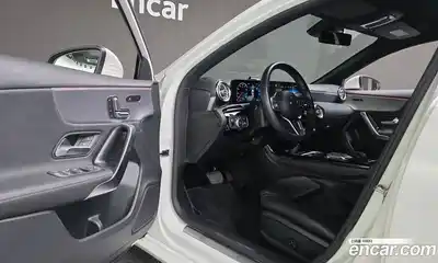 Mercedes-Benz A-Class 2021 2.0 Автомат в Москве № 160280, миниатюра 11