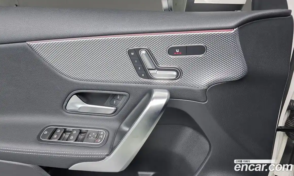 Mercedes-Benz A-Class 2021 2.0 Автомат в Москве № 160280, фото 12