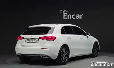 Mercedes-Benz A-Class 2021 2.0 Автомат в Москве № 160280, миниатюра 2