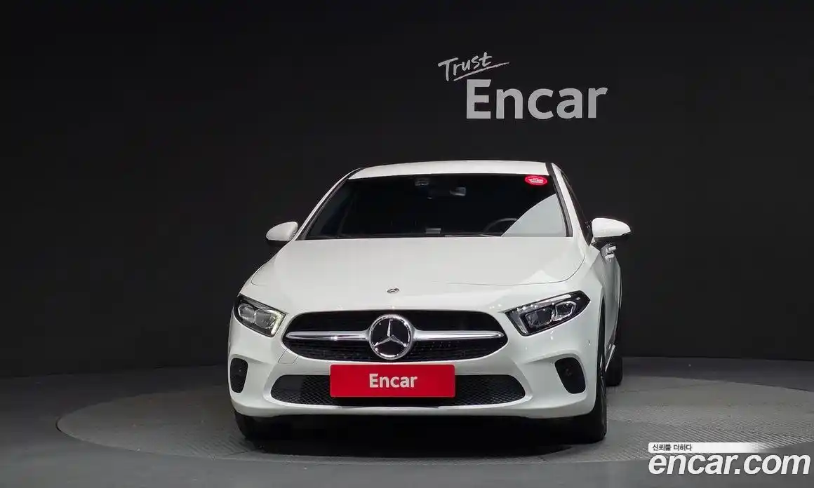 Mercedes-Benz A-Class 2021 2.0 Автомат в Москве № 160280, фото 3