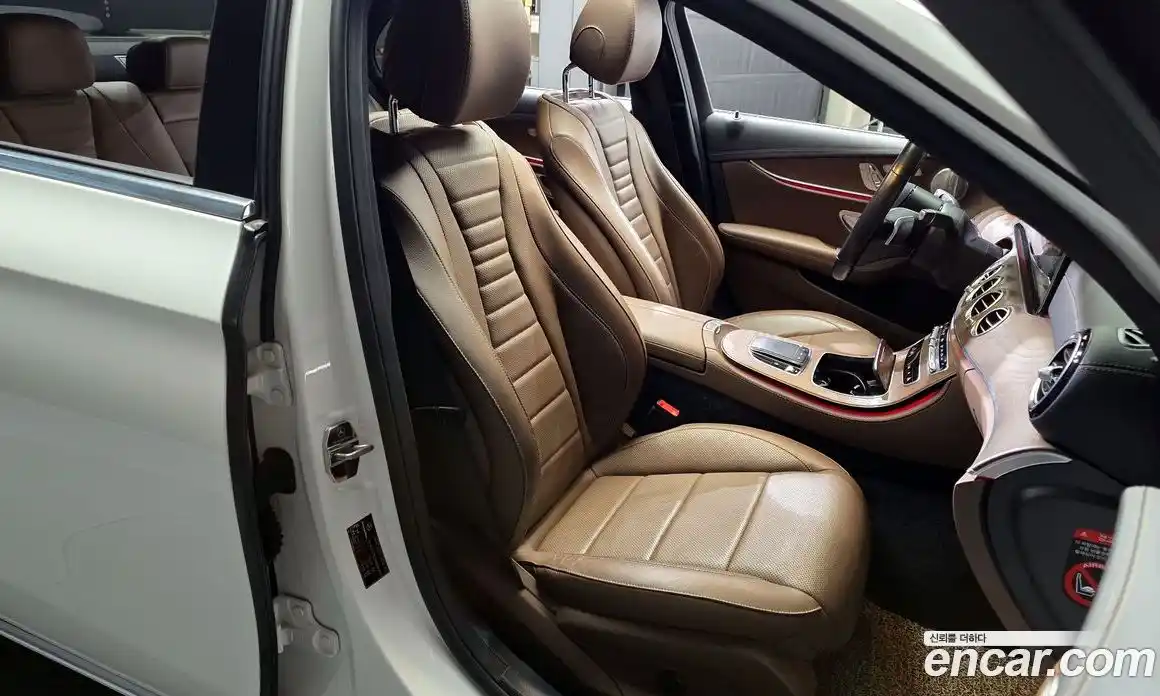 Mercedes-Benz E-Class 2021 2.0 Автомат в Москве № 160531, фото 12