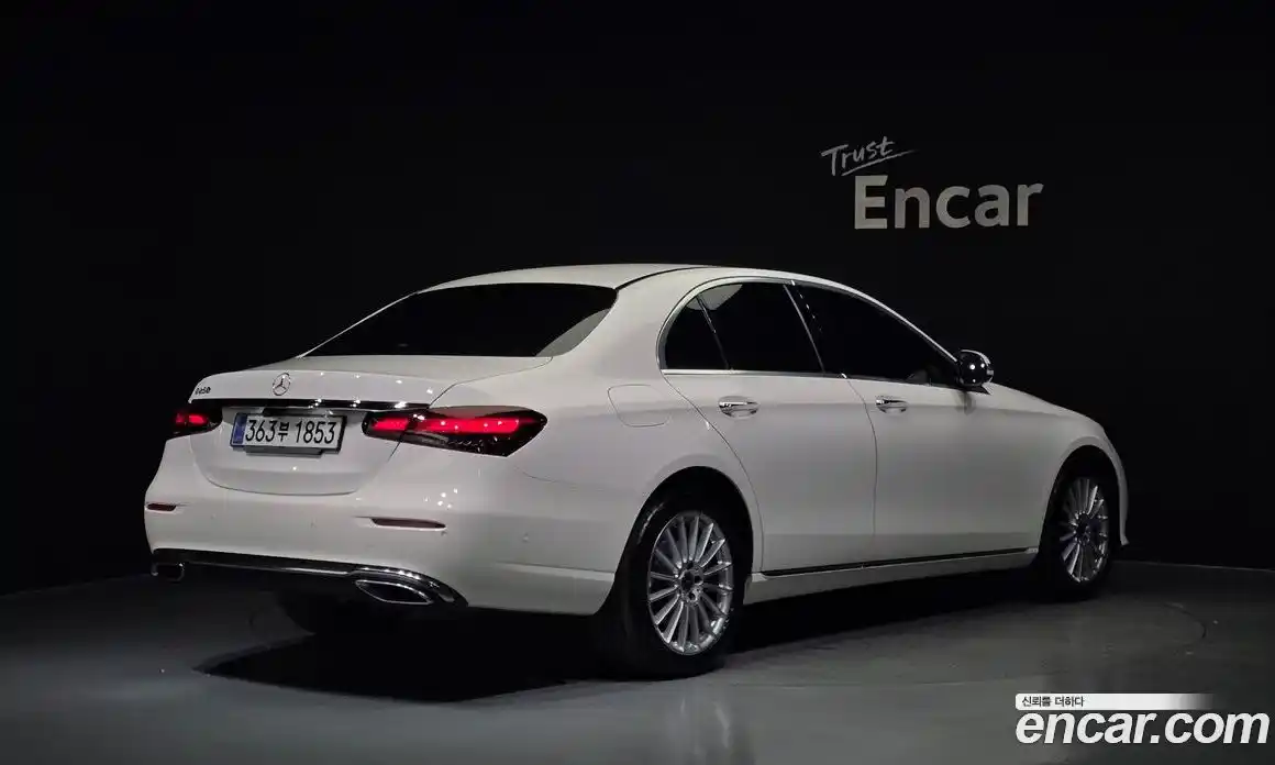 Mercedes-Benz E-Class 2021 2.0 Автомат в Москве № 160531, фото 14