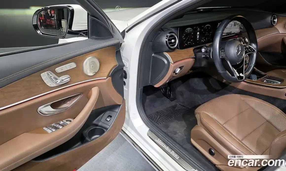 Mercedes-Benz E-Class 2021 2.0 Автомат в Москве № 160531, фото 18