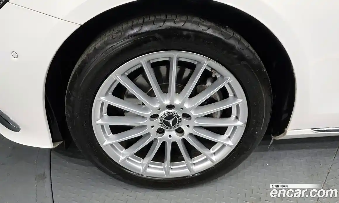 Mercedes-Benz E-Class 2021 2.0 Автомат в Москве № 160531, фото 4