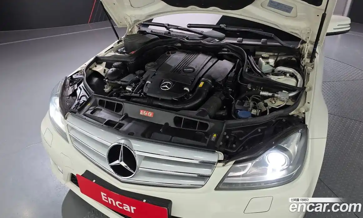 Mercedes-Benz C-Class 2012 1.8 Автомат в Москве № 161947, фото 16