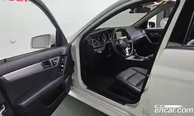 Mercedes-Benz C-Class 2012 1.8 Автомат в Москве № 161947, миниатюра 7