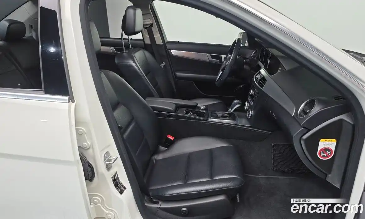 Mercedes-Benz C-Class 2012 1.8 Автомат в Москве № 161947, фото 9