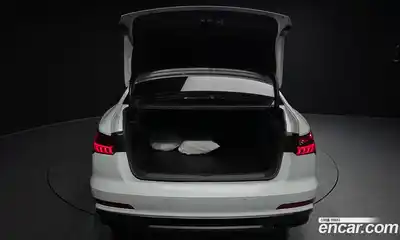 Audi A6 2020 2.0 Автомат в Москве № 163143, миниатюра 3