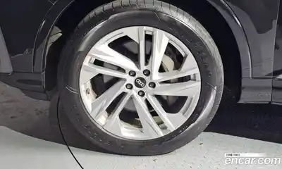 Audi Q7 2022 3.0 Автомат в Москве № 163530, миниатюра 2