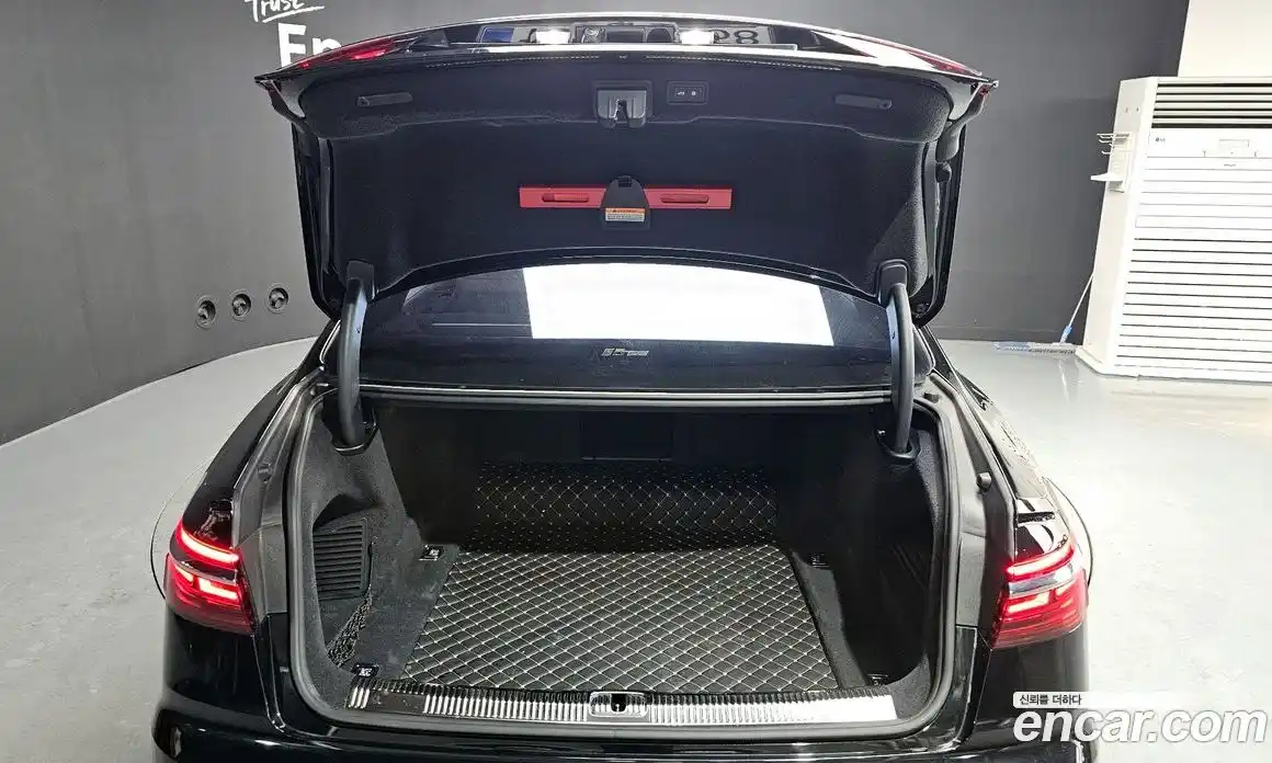 Audi A8 2020 3.0 Автомат в Москве № 163854, фото 10