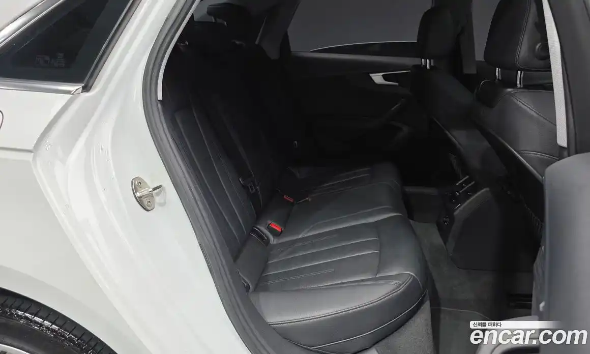 Audi A4 2018 2.0 Автомат в Москве № 163868, фото 1