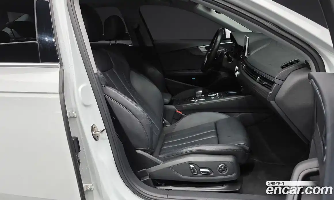 Audi A4 2018 2.0 Автомат в Москве № 163868, фото 16