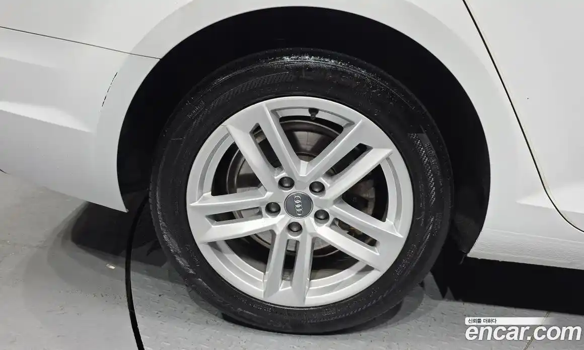 Audi A4 2018 2.0 Автомат в Москве № 163868, фото 6