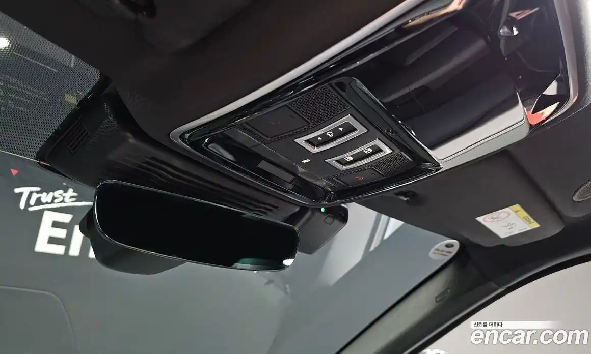 Land Rover Range-Rover Velar 2024 2.0 Автомат в Москве № 165976, фото 13