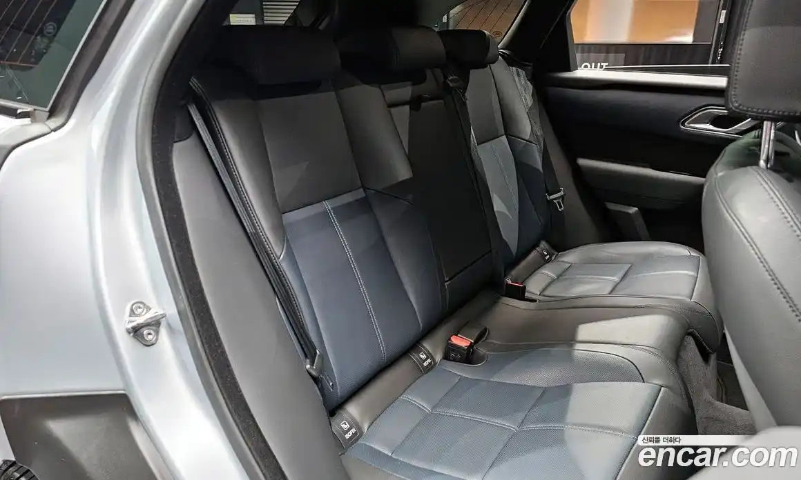 Land Rover Range-Rover Velar 2024 2.0 Автомат в Москве № 165976, фото 16