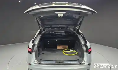 Land Rover Range-Rover Velar 2024 2.0 Автомат в Москве № 165976, миниатюра 4