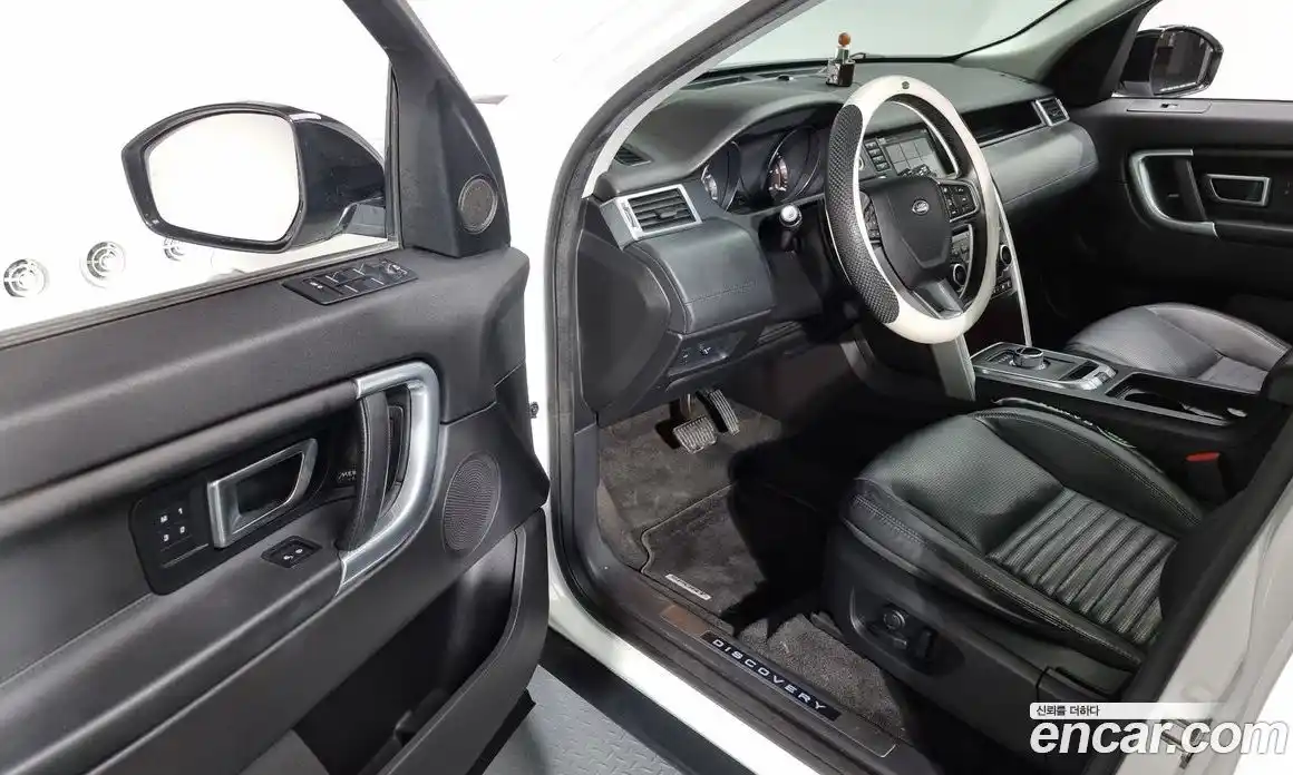 Land Rover Discovery Sport 2016 2.0 Автомат в Москве № 166292, фото 8