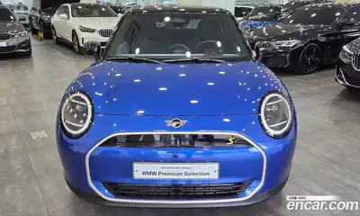 Mini Cooper 2024 0.4 Автомат в Москве № 167349, миниатюра 3