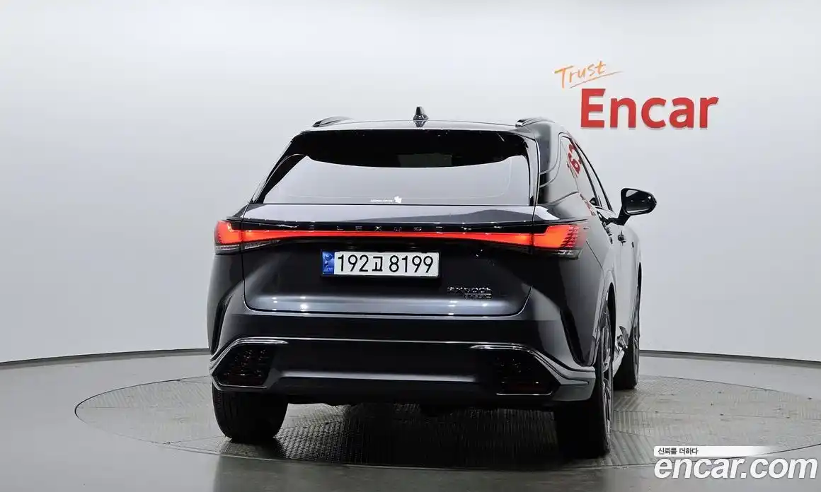 Lexus RX 2024 2.4 Автомат в Москве № 168058, фото 3